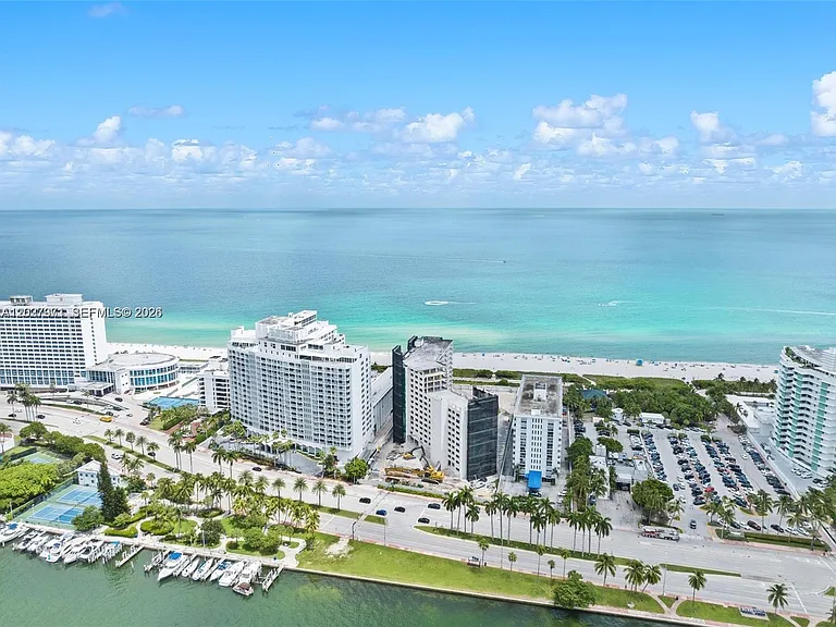 5401 Collins Ave #807 — Photo 2