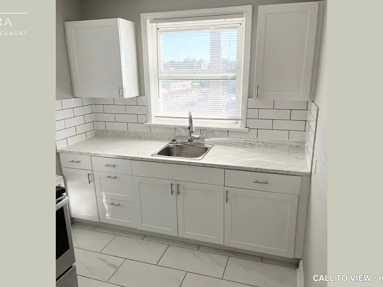 1011 Adelaide St N #31 — Photo 2