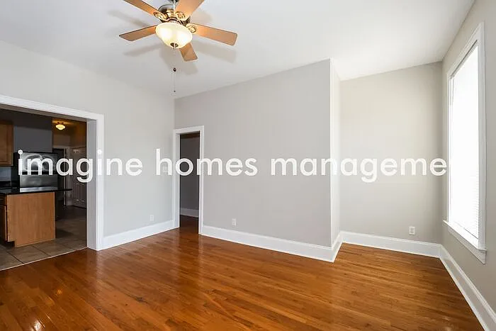 1 bed, 1.0 bath, 810 sqft, $1,095 — Photo 3