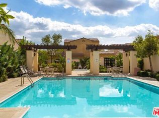 20219 Pienza Ln, Northridge, CA 91326