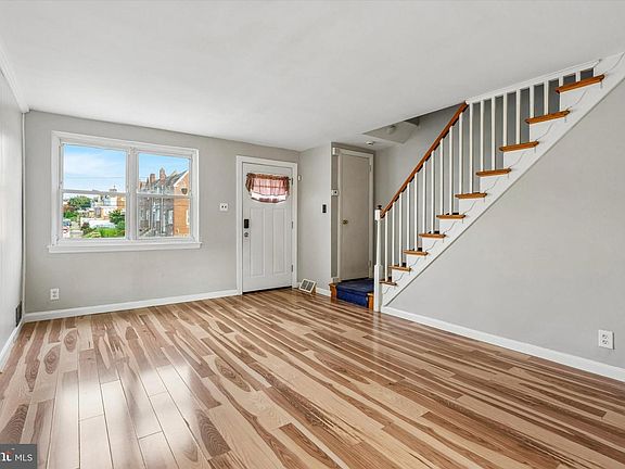 4th image of 5954 Newtown Ave