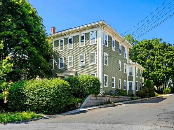 52 Summer St APT 5, Haverhill, MA 01830