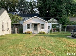 911 E Tripp Ave, Peoria, IL