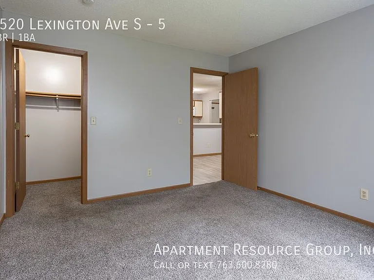 3520 Lexington Ave #5 — Photo 24
