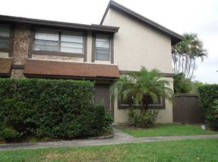 1940 Bayberry Dr #0, Pembroke Pines, FL 33024