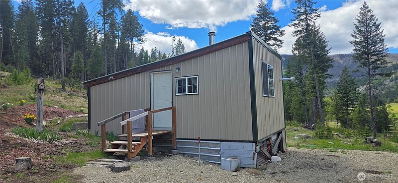 2nd image of 790 BONAPARTE LAKE RD