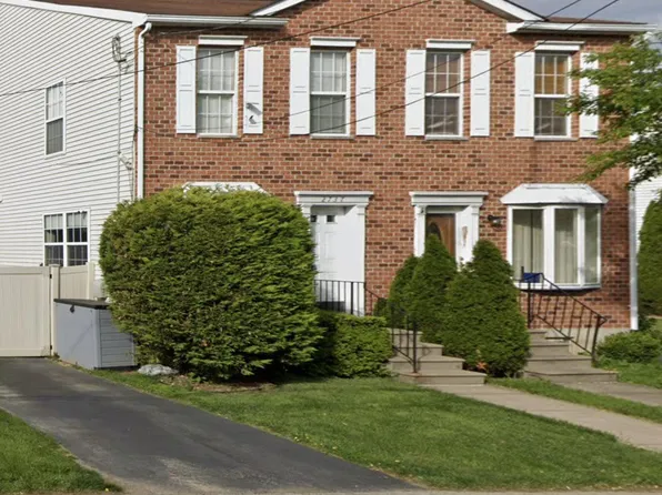 2737 Willits Rd, Philadelphia, PA 19114