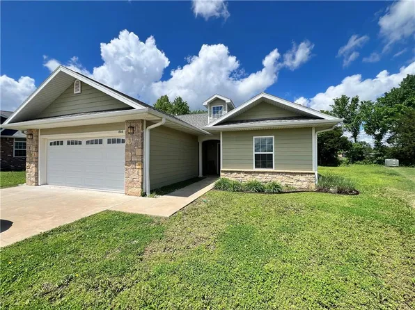 1906 Bradley Ct, Independence, KS 67301