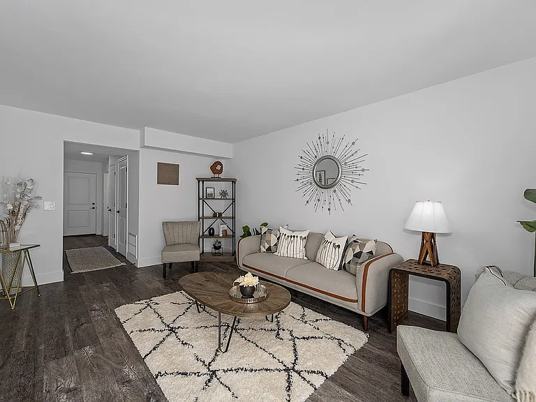 Ivy Hills Living Spaces — Photo 137