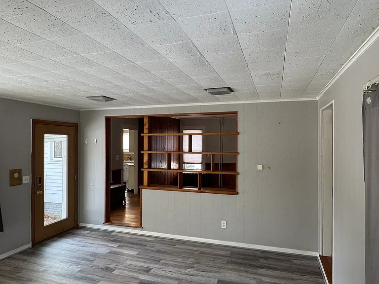465 Hills St — Photo 23