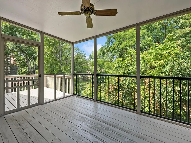 8706 Walton Pond Cir — Photo 14