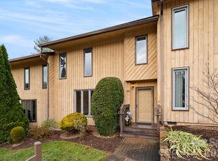 103 Pebble Creek Dr, Asheville, NC 28803