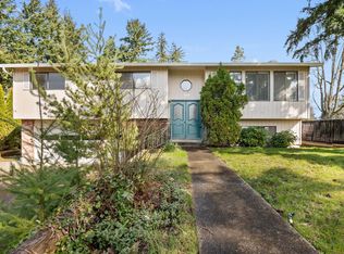 810 SW Spring Ln, Portland, OR 97225