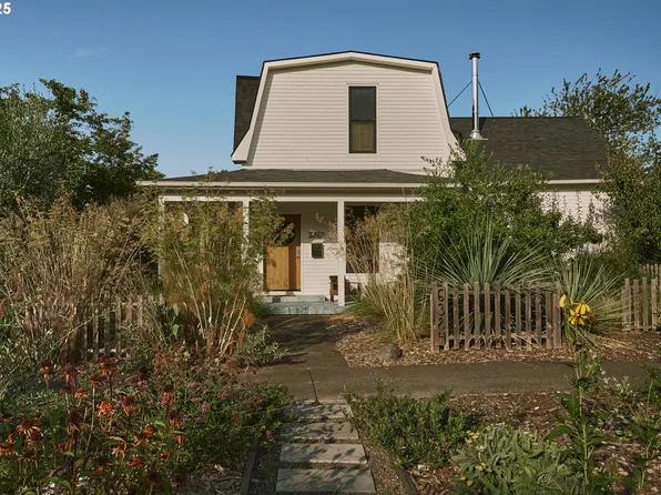 6384 NE Durham Ave, Portland, OR 97211