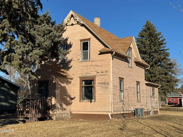 209 2nd St NE, Lamoure, ND 58458