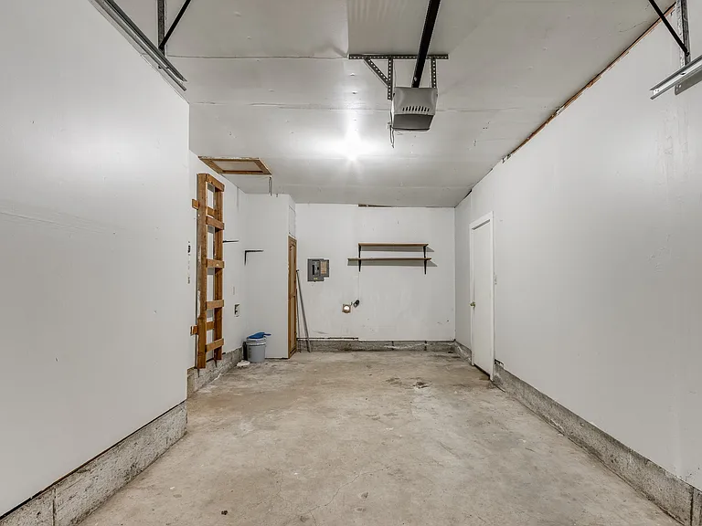 1610 Southern Heights Ave — Photo 19