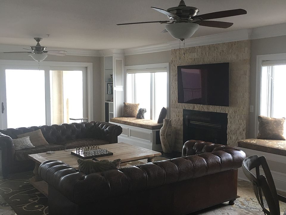 Living Room Picture # 1