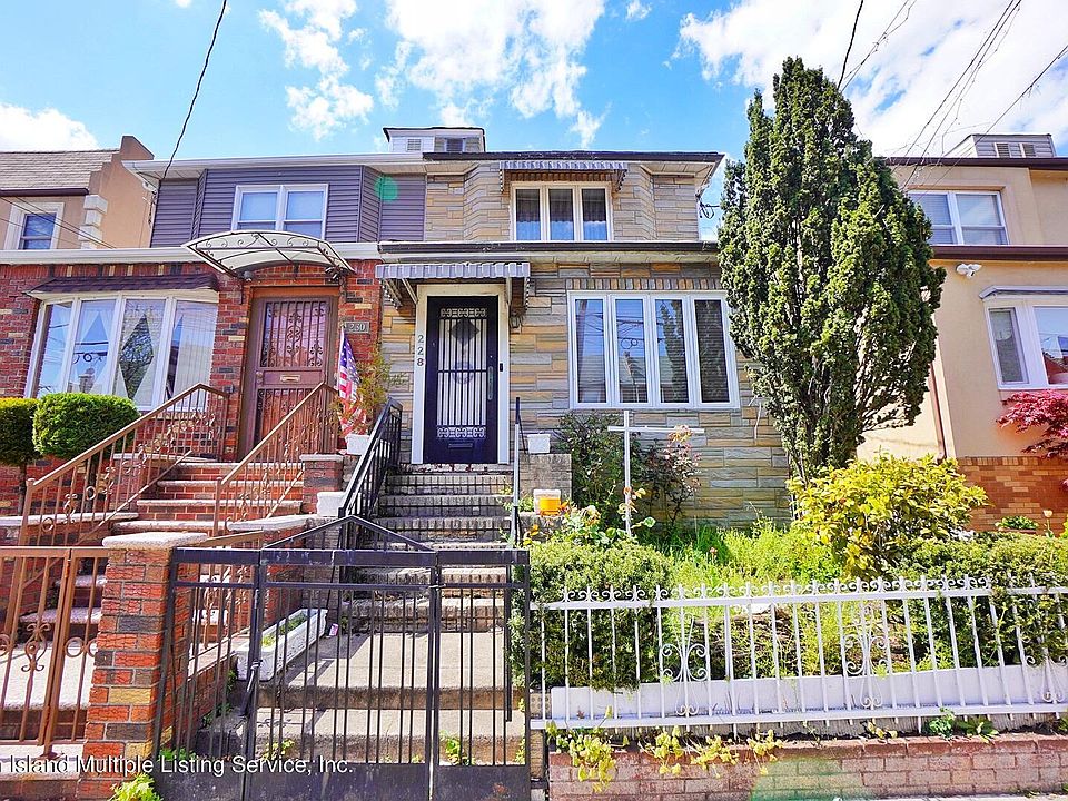 1st image of 228 Bay 11th St