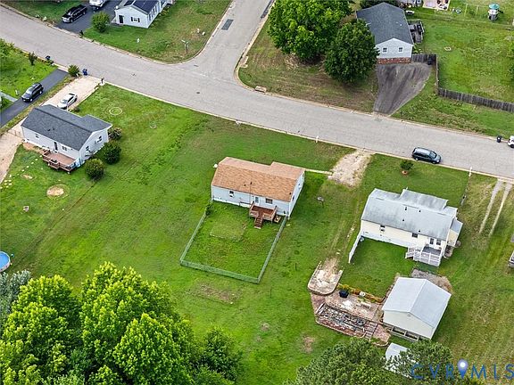2nd image of 5619 Huntingcreek Dr