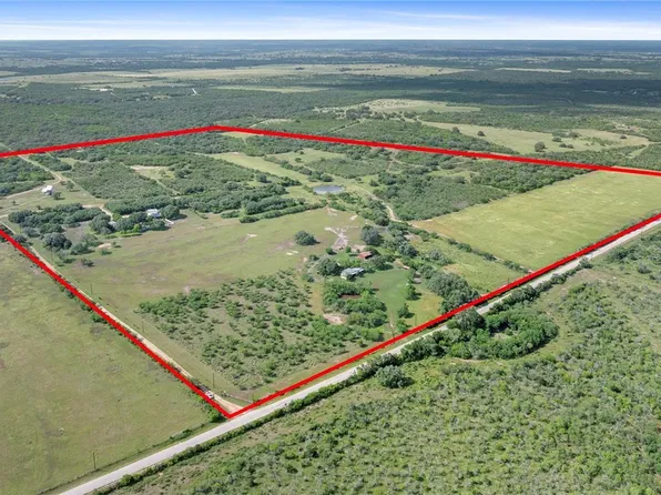 3052 Charco Rd, Nordheim, TX 78141