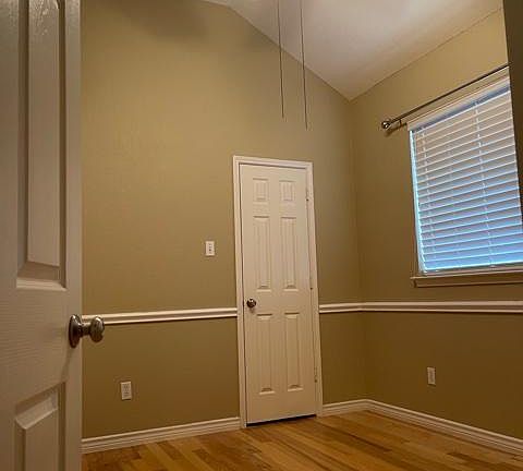 5th image of 7616 Capella Ct