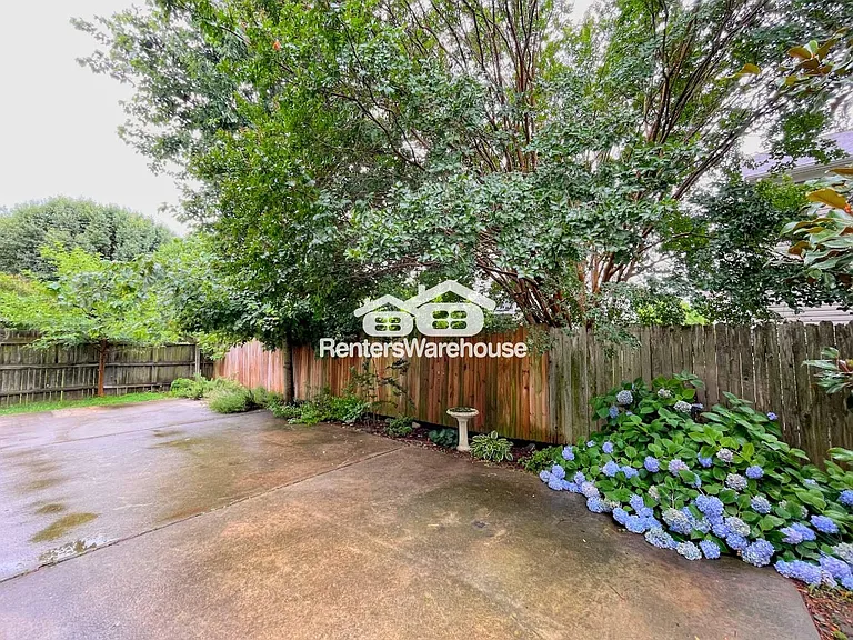 171 Graystone Trce — Photo 32