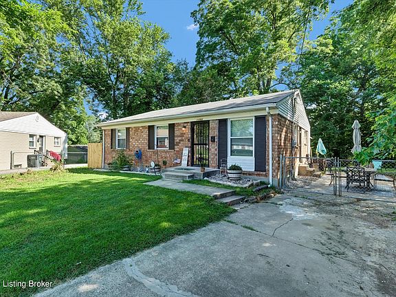 3rd image of 11701 Wiltonwood Ct