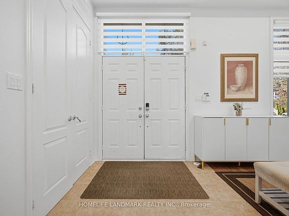 3rd image of 3184 Eclipse Ave