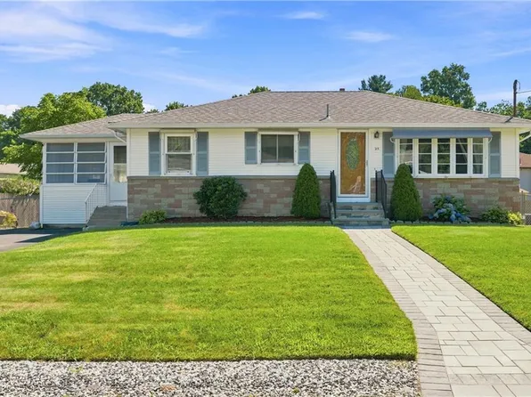 25 S Brookside Ave, North Providence, RI 02911