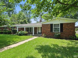 1214 Iron Warrior Ln, Manchester, MO