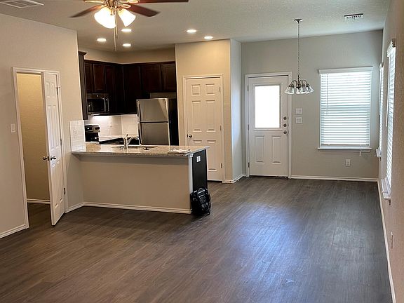 3rd image of 9102 Canyon Bnd
