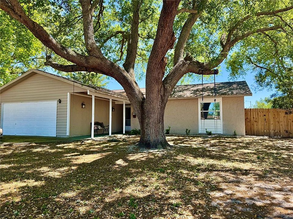 1st image of 996 WILLOWBROOK COURT