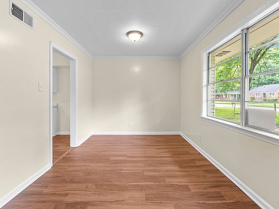 3rd image of 3581 Gowan Dr
