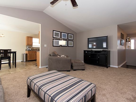 3rd image of 457 Dames Park Dr