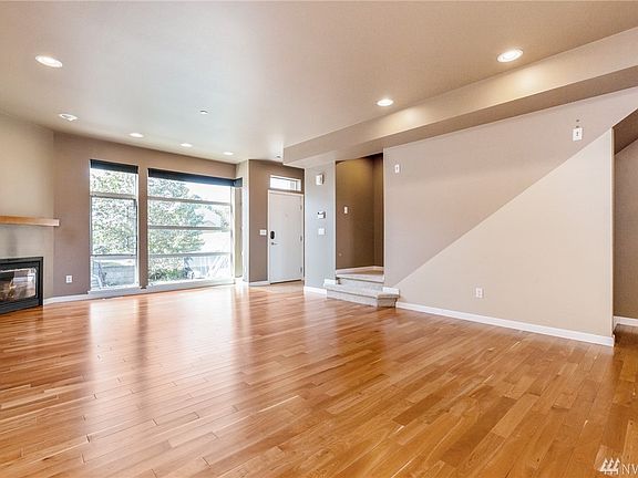 4th image of 2333 Yakima Ct