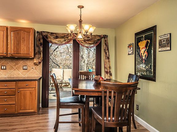 5th image of 1324 Glenrock Dr