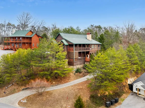 2818 Seth Rd, Pigeon Forge, TN 37863