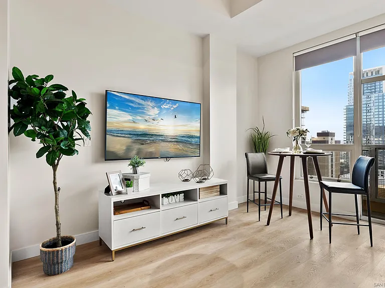 350 W Ash St #1006 — Photo 5