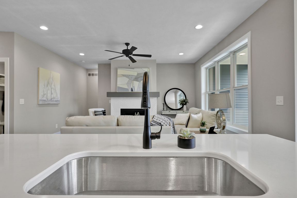 next background image