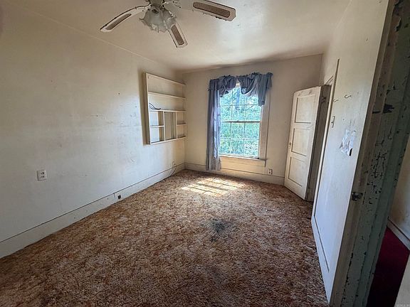 4th image of 1107 W 2nd St