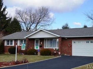 3419 Barklay Rd, Whitehall, PA 18052