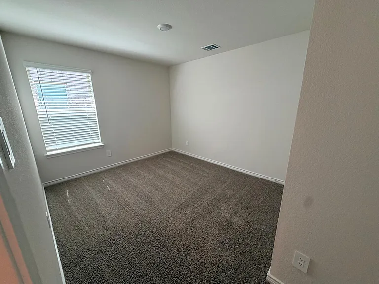 1307 Crookpost Dr — Photo 14