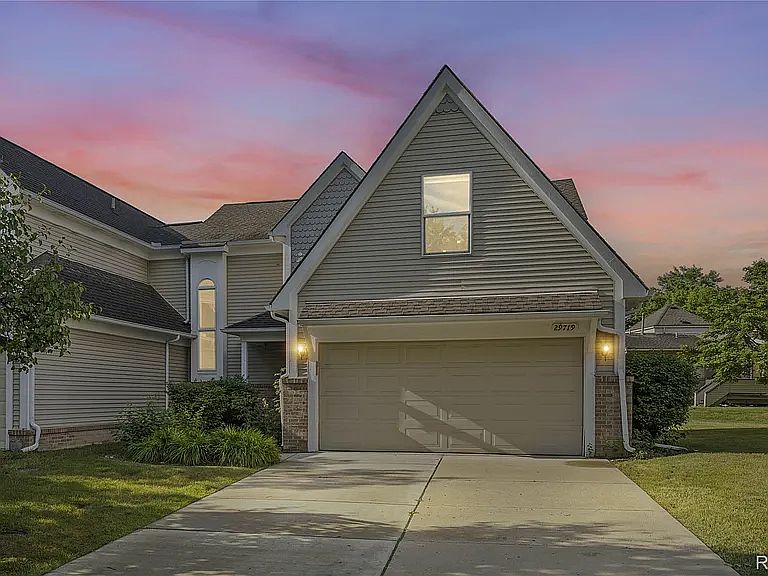 1st image of 29719 Monterey Cir
