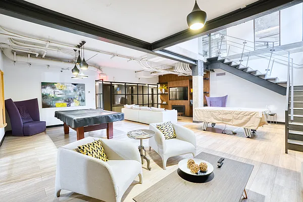 Rented by Compass | media 21