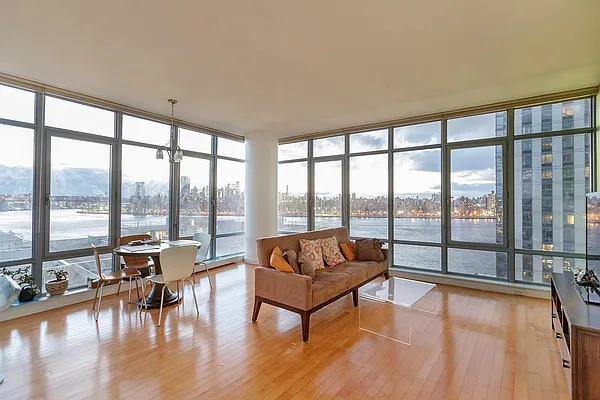 Sold by Azimuth Realty Corp | media 2