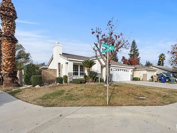 4th image of 8510 Mainsail Dr