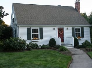 45 Onlook Rd, Wethersfield, CT 06109