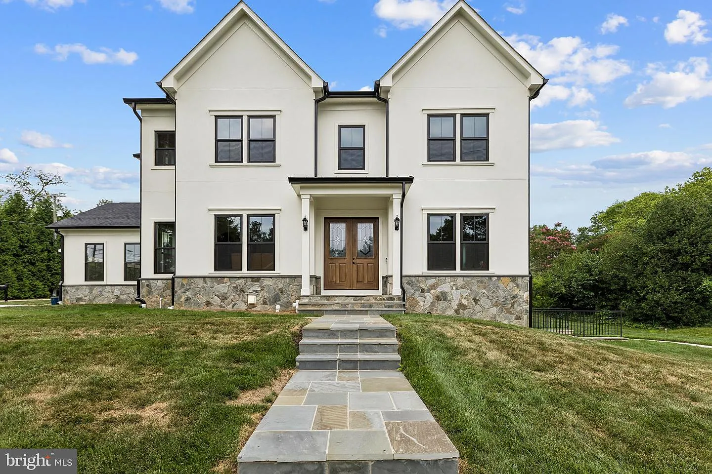 2 bed, 1.5 bath, 1500 sqft, $3,500 — Photo 1
