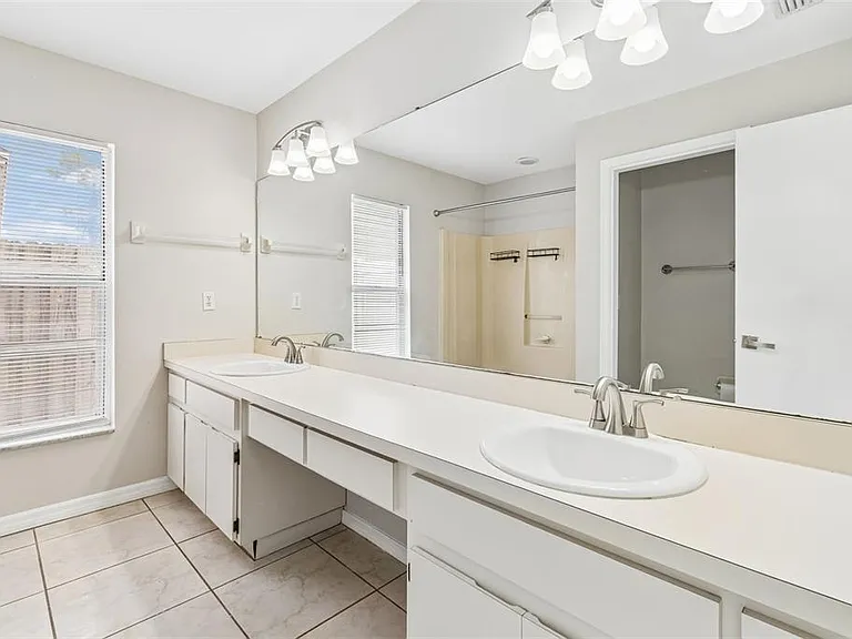 10105 Sea Spray Pl — Photo 37
