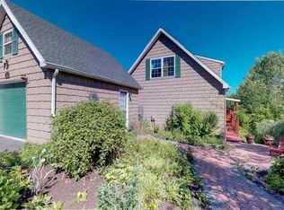 64 Daredevil Dr, Athens, NY 12015